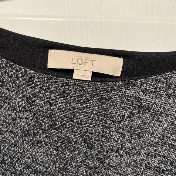 LOFT Long Sleeve Grey Dress -Size S - Picture 5 of 9
